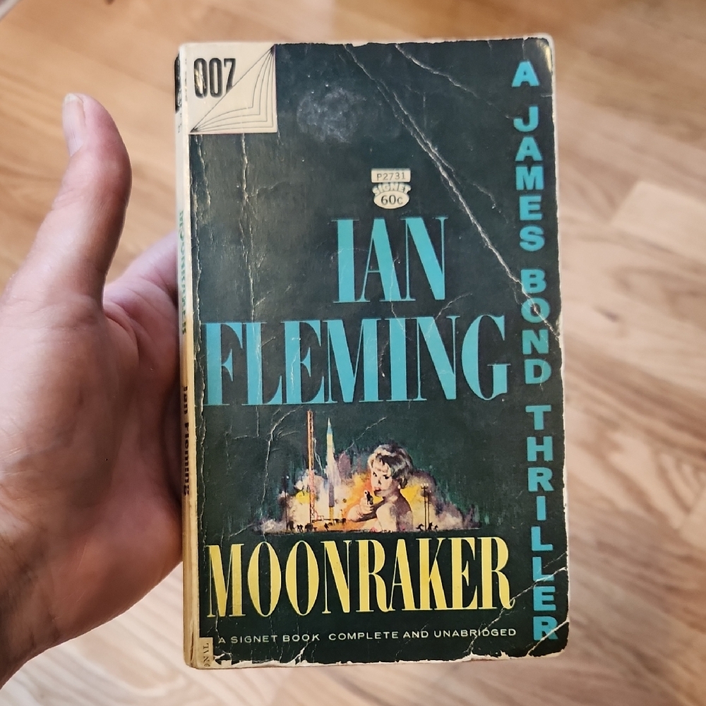 Ian Fleming 'Moonraker' Book Spy Thriller JAMES BOND Vintage Paperback Book